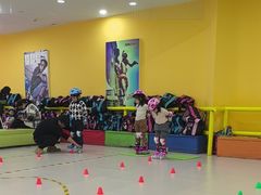 -阿布溜溜·轮滑(21世纪太阳城店)