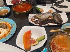 -雍容荟帝王蟹活龙虾展台自助(IFS黑金店)