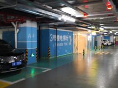 -龙湖天街-停车场