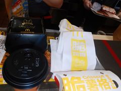 -麦当劳(展览路店)