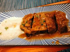 烩牛舌配土豆泥和红酒汁-帕歌西班牙餐厅paco tapas