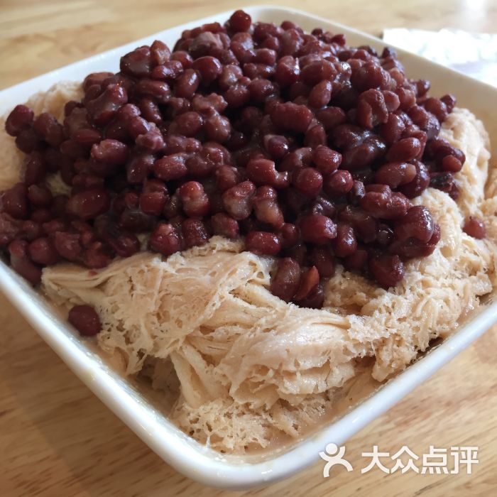 蜜豆焦糖奶茶绵绵冰