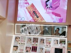 -4iNLOOK美瞳店(中山公园龙之梦店)