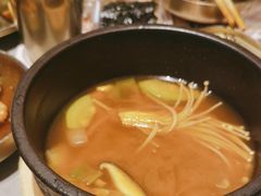 -草家酱蟹炭火烤肉店(珲春南路一店)