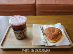 -星巴克(南宁民歌湖店)