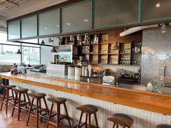 -ROAST coffee & eatery
