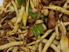 野黄菇炒牛柳-清真益鑫羊肉手抓馆(南大街店)
