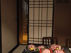 -山川小町·极番烧肉(新地假日广场店)