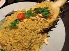 -大头虾越式风味餐厅(光明广场店)