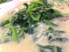-大树下海鲜饭店
