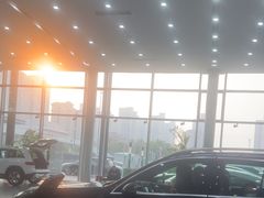 -天津波士信达奔驰4S店(卫津南路店)