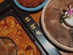 -老牌坊云南鱼豆花火锅(爱建店)