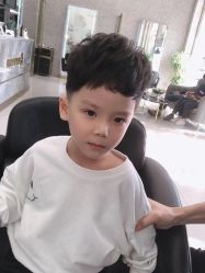 -苏奇发型·烫发染发