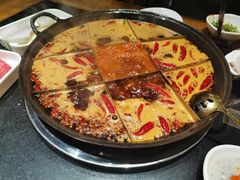 -纸盐河码头火锅(十八梯店)