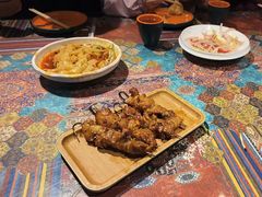 -乡村馕坑肉·烧烤·新疆菜·本地人更爱吃(阿勒泰首店)