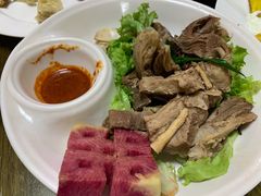 手抓羊肉-吉祥圣雪藏餐