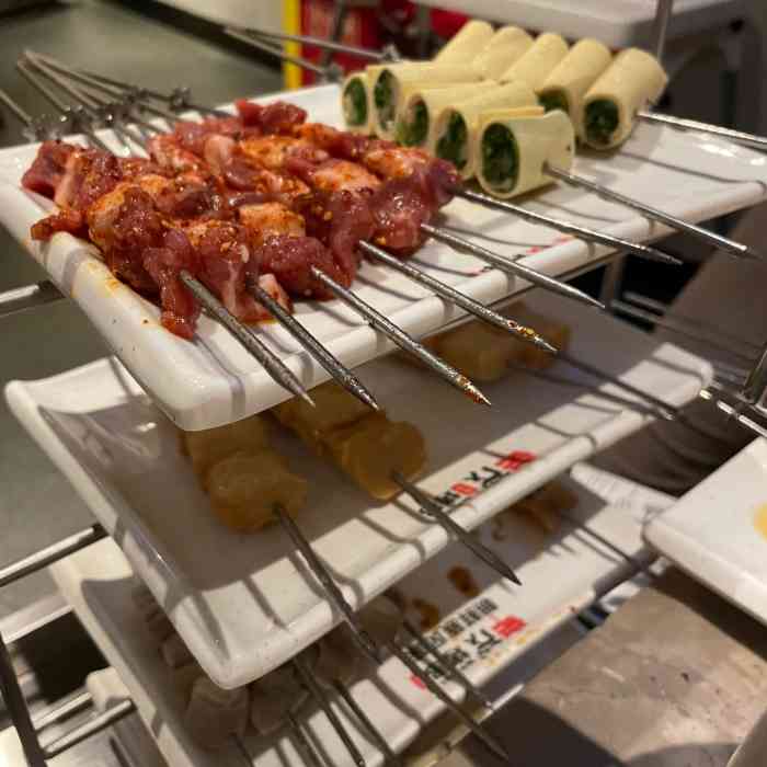 丰茂烤串(麦库店)-"烤肉还是挺好吃的,主演是自己烤肉说着说着.