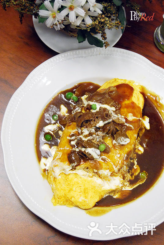 牛肉沙司蛋包饭