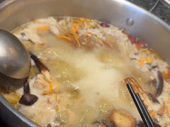 -一席地·本地鸡窝·杭帮鸡火锅(萧山银隆百货店)