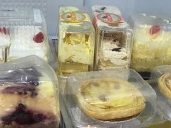 -红宝石·鲜奶小方·海派西点房(南丹店)