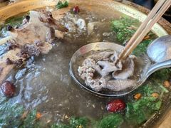 -周老三跷脚牛肉·全牛火锅(非遗传承店)