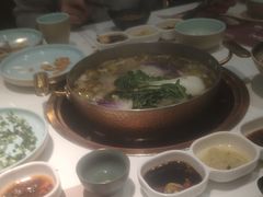 -洪氏嗨捞·猪肚鸡火锅(阳光天地店)
