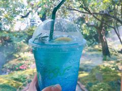 -Chom Cafe and Restaurant