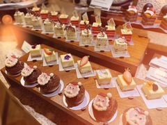 精致甜点拼盘-上海东方佘山翰悦阁酒店·Vie全日制餐厅