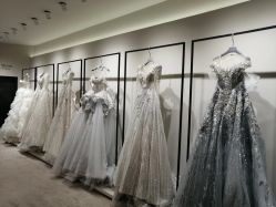 -Renee芮亦婚纱(原丽莎)