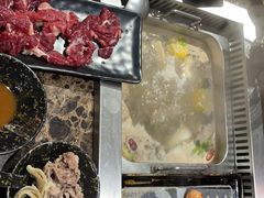 -牛里牛气· 榴莲海鲜鲜牛肉自助火锅·烤肉(横岗店)