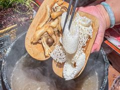 -芸山季·云南野生菌火锅(人民广场来福士店)
