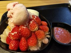 芋见草莓冰沙-鲜芋仙(宝地广场店)