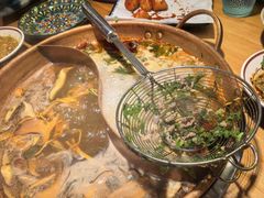 -洱火云南酸菜牛肉火锅(石景山当代商城店)