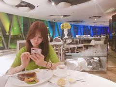 -广州塔卢特斯法国旋转餐厅