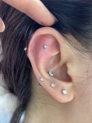 -AI艾耳·专业手工耳洞·穿孔美学馆