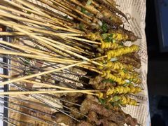-老街烧烤大排档·地道湖北菜·龙虾馆(汉口火车站店)