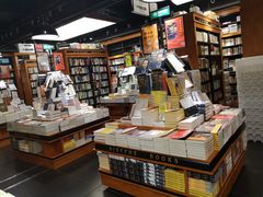 -西西弗书店&矢量咖啡(壹方购物中心店)
