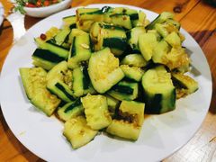 -五指山生态小黄牛(皮皮虾海鲜广场店)