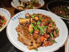牛三宝-吃饭皇帝大土家民族菜(正大广场店)