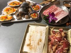 -围炉肉舍•炭烤活鳗•丹东海鲜烤肉(步行街店)