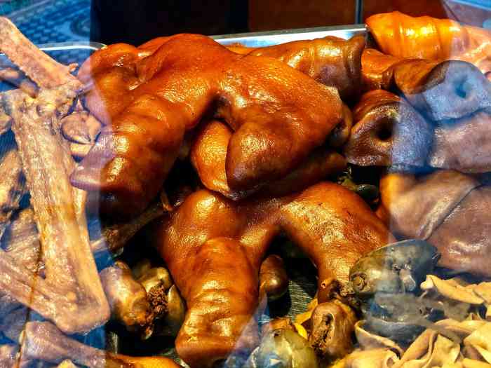 小薛卤鹅(二分店)-"来荣昌旅游肯定免不了想要品尝一下荣昌特产.