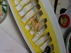 苏杭白鱼-假装苏杭·园林餐厅(陆家嘴中心店)