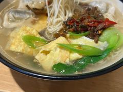 -玖鲜小笼(中山广场店)