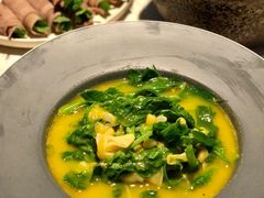 豌豆黄浸豌豆尖-半山腰·云南菜(侨福芳草地店)