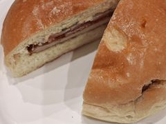 -香港新发烧腊茶餐厅(水围店)