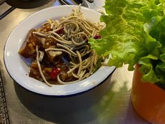 -马路牙子烧烤音乐酒馆(望京店)