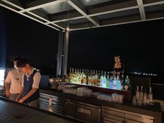 -瑰丽酒店·海吧·天际下午茶·现场DJ·天台酒吧