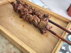 -壹阁胡羊焖饼(特色小吃街店)