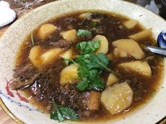 土豆烧牛腩-辣椒炒肉(华城购物广场（四楼）店)