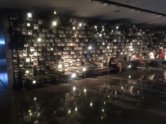 等候区-武商摩尔影城(国广IMAX激光店)